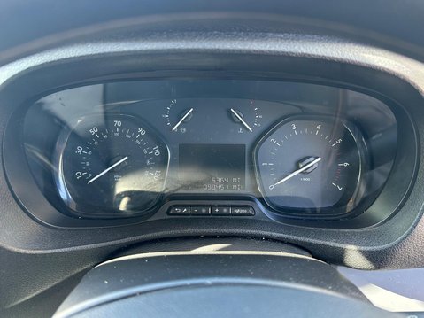 Toyota Proace Icon Premium 13