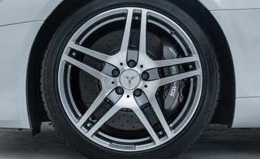 Mercedes-Benz SLS AMG 16