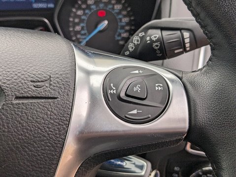 Ford Focus ZETEC NAVIGATOR TDCI 16