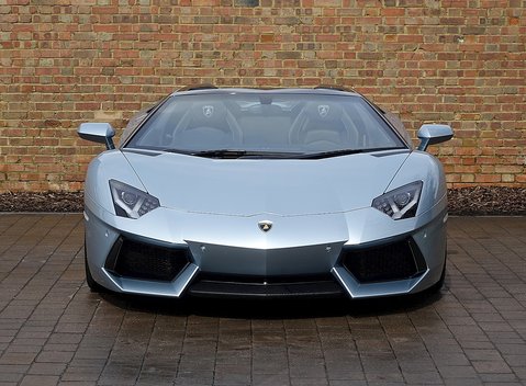Lamborghini Aventador LP 700-4 Roadster 28