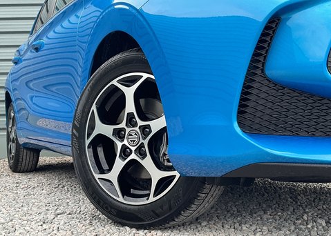 MG MG3 1.5 HYBRID+ TROPHY 2