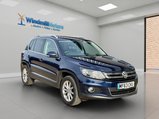 Volkswagen Tiguan 2.0 TDI BlueMotion Tech SE DSG 4WD Euro 5 (s/s) 5dr 1