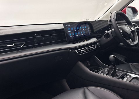 MG HS 1.5 T-GDI TROPHY 3