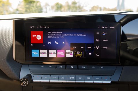 Vauxhall Astra ULTIMATE PHEV 25