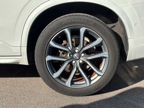 Volvo XC90 2.0 D5 Momentum SUV 5dr Diesel Geartronic 4WD Euro 6 (s/s) (225 ps) 10