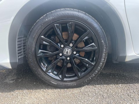 Honda Civic 1.6 i-DTEC Black Edition Tourer Euro 5 (s/s) 5dr 23