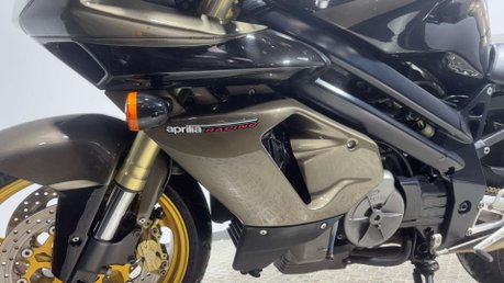 Aprilia SL1000 Falco 2004 ONLY 22K RUNS AND RIDES GREAT NEW MOT 1000CC V TWIN TOURER BIKE 14