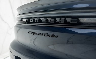 Porsche Cayenne TURBO E-HYBRID COUPE WITH GT PACKAGE 37