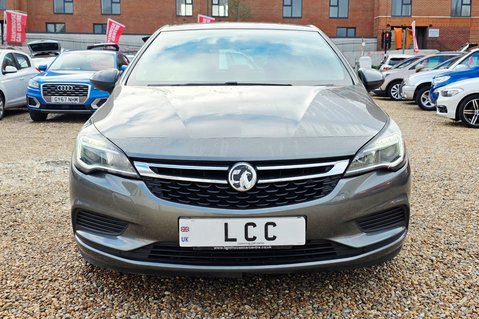 Vauxhall Astra DESIGN S/S.. AUTOMATIC.. 5 SERVICES.. BLUETOOTH.. DAB.. CRUISE CONTROL..A/C 2