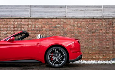 Ferrari California T HS 29