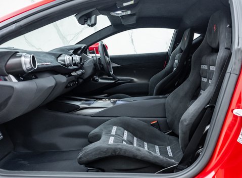 Ferrari 812 Competizione 21