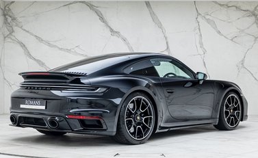 Porsche 911 Turbo S (992) 7