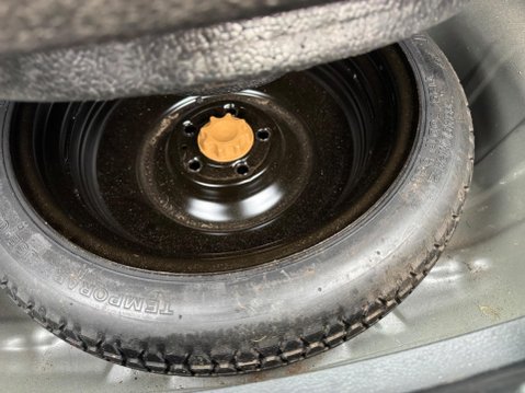 Toyota Auris 1.8 VVT-h Business Edition Touring Sports CVT Euro 6 (s/s) 5dr (Safety Sens 36