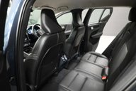 Volvo XC40 2.0 XC40 Inscription Pro B4 MHEV Auto 5dr 12