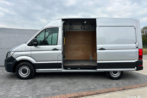 Volkswagen Crafter CR35 177 ps Tdi L2 H2 Trendline DSG Panel Van 9