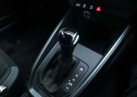 Audi A1 1.0 A1 Sportback 30 TFSI S Line Semi-Auto 5dr 33