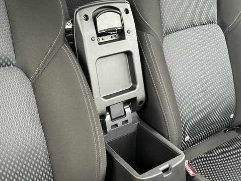 Mitsubishi Outlander PHEV DESIGN 24