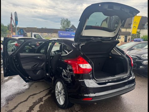 Ford Focus 1.6 Zetec Euro 5 5dr 33