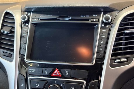 Hyundai i30 1.4 Blue Drive SE Nav Hatchback 5dr Petrol Manual Euro 6 (s/s) (100 ps) 39