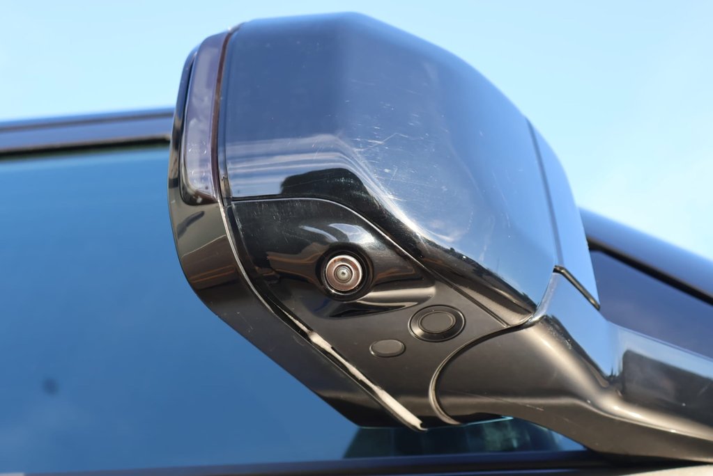 Land Rover Defender 90 X-DYNAMIC SE MHEV STYLED BY SEEKER UK 350 BHP UPGRADE  10