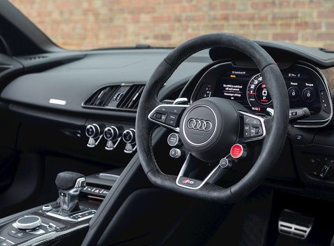 Audi R8 V10 Plus Spyder 13