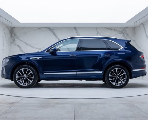 Bentley Bentayga V8 First Edition LHD 