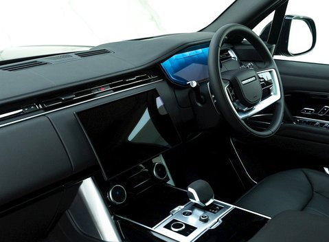 Land Rover Range Rover D350 Autobiography LWB 7 Seater 17