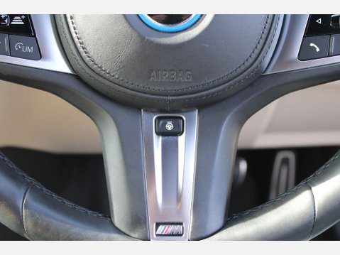 BMW i4 EDRIVE40 M SPORT 4