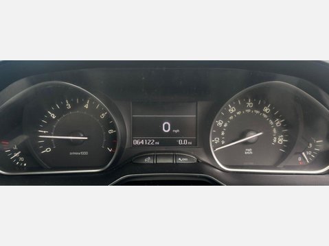 Peugeot 208 1.2 PureTech Tech Edition Hatchback 5dr Petrol Manual Euro 6 (s/s) (82 ps) 6