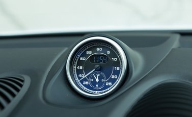 Porsche 718 SPYDER 22