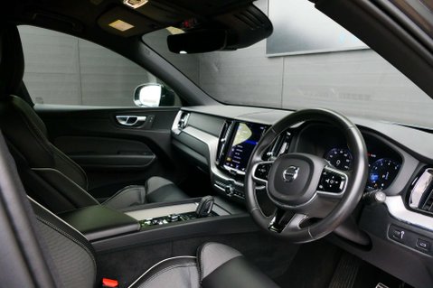 Volvo XC60 2.0 XC60 R-Design B5 MHEV AWD Auto 4WD 5dr 20