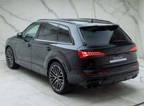 Audi SQ7 BLACK EDITION 12