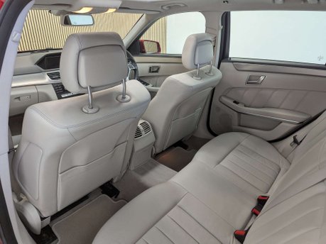 Mercedes-Benz E Class 3.0 E350 AMG Sport Bluetec Auto 5dr 39
