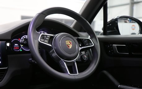 Porsche Cayenne V6 e-Hybrid - Pan Roof, Air Suspension, Head Up Display 19