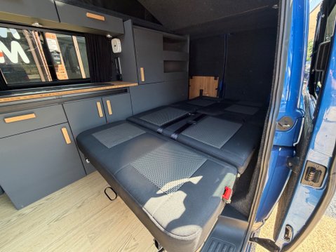 Volkswagen Transporter T6 BEAR WOOD 4 BERTH POP TOP 18