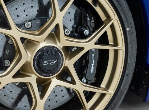 Porsche 718 Spyder RS 32