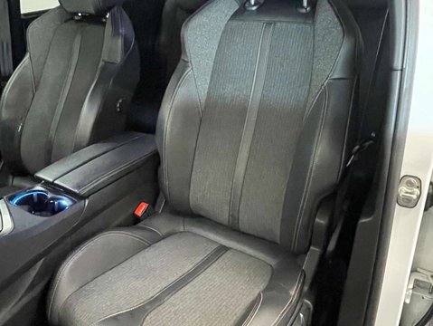 Peugeot 5008 2.0 5008 GT Line Blue HDi S/S Auto 5dr 41