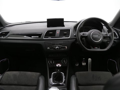 Audi Q3 2.0 TDI Black Edition quattro Euro 6 (s/s) 5dr 9