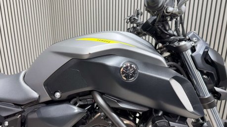 Yamaha MT-07 MT07 2018 ONLY 7K 1 OWNER FULL AKRAPOVIC LONG MOT 700CC 41