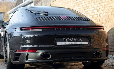 Porsche 911 Carrera 4S (992) 27