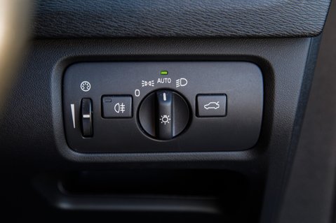 Volvo V40 T3 INSCRIPTION 15