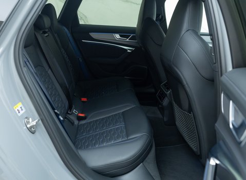 Audi RS6 AVANT PERFORMANCE 17