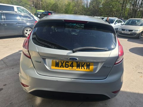 Ford Fiesta TITANIUM X 5