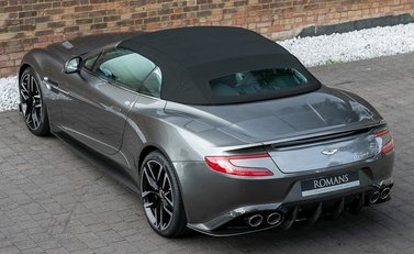 Aston Martin Vanquish S Volante 10