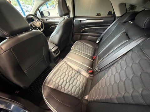 Ford Mondeo 2.0 TDCi Vignale Powershift Euro 6 (s/s) 5dr 40