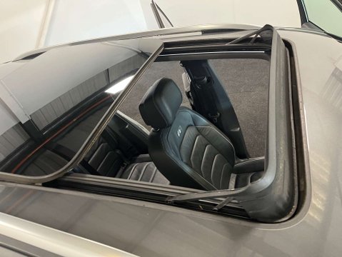 Volkswagen Tiguan 2.0 Tiguan R-Line TSi BlueMotion Technology 4Motion DSG 4WD 5dr 42