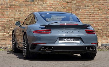 Porsche 911 (991) Turbo 11