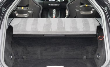 Ferrari 812 Superfast 31