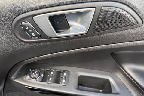 Ford Ecosport ST-LINE DESIGN - 2 OWNERS - FORD SERVICE HISTORY 21