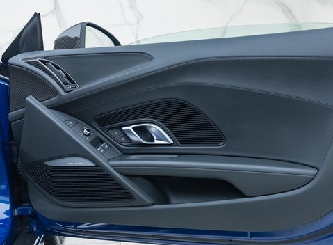 Audi R8 V10 PERFORMANCE CARBON BLACK SPYDER 29